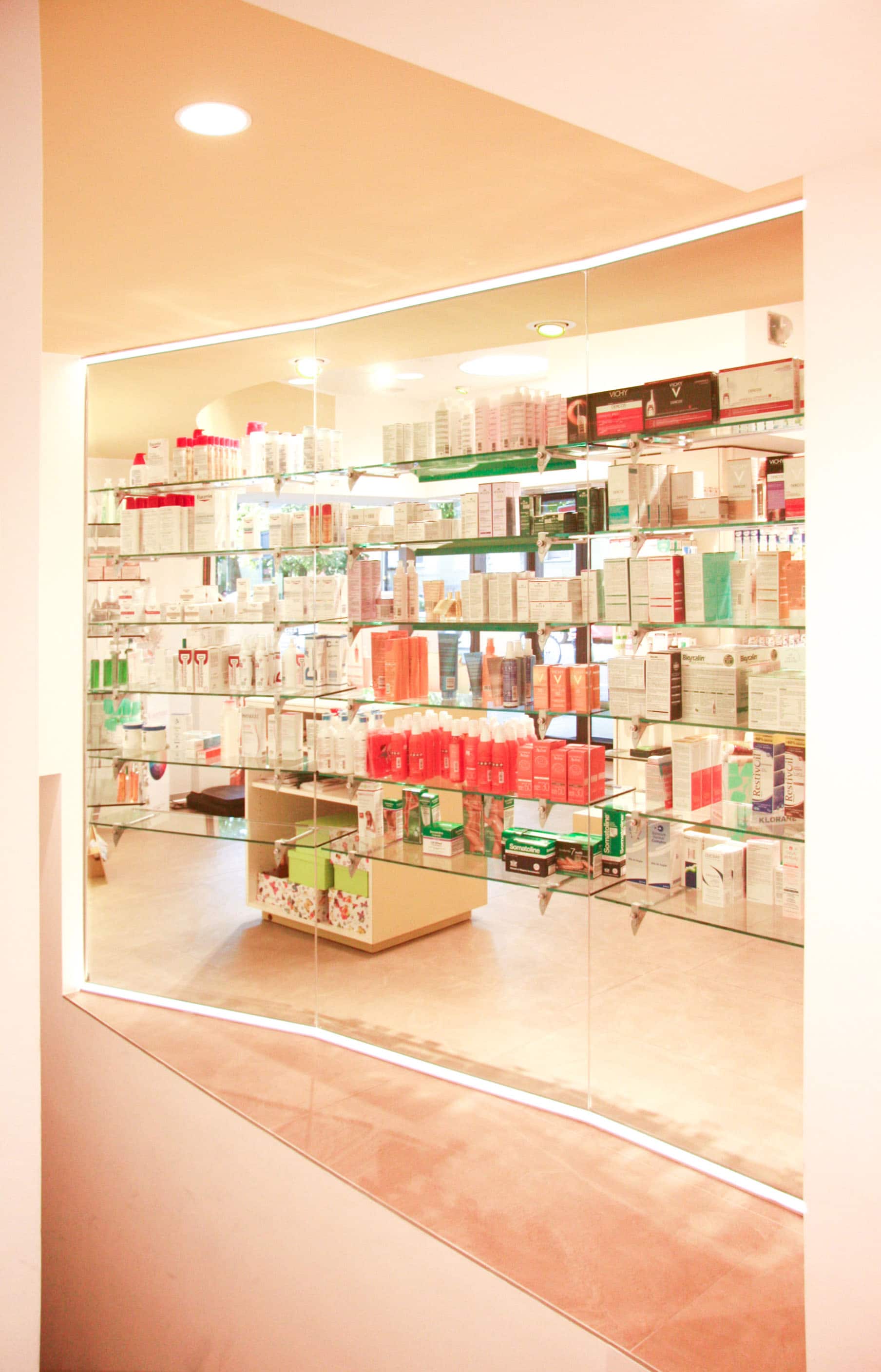Farmacia Salus Iuretig (1)